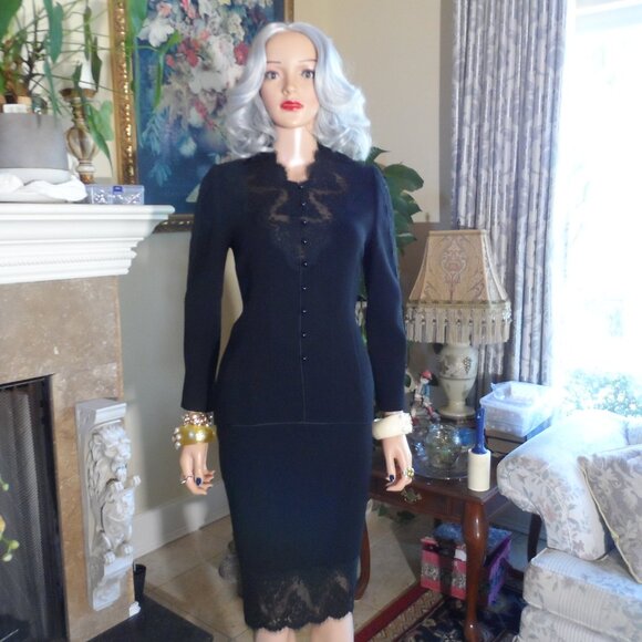 Saks Fifth Avenue Vintage Black skirt Suit w/Lace Insert Detail Size S - Picture 2 of 16